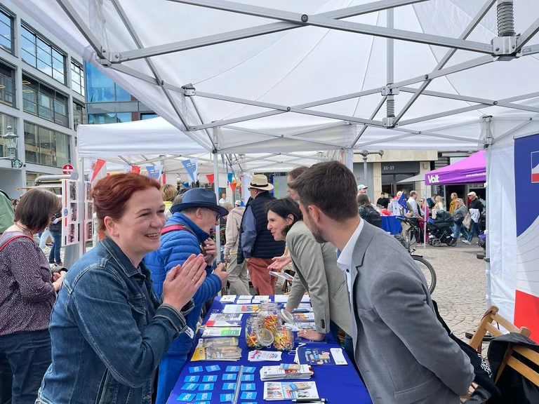 CERC/IF Bonn-Stand und Oberbürgermeisterin Katja Dörner.jpeg